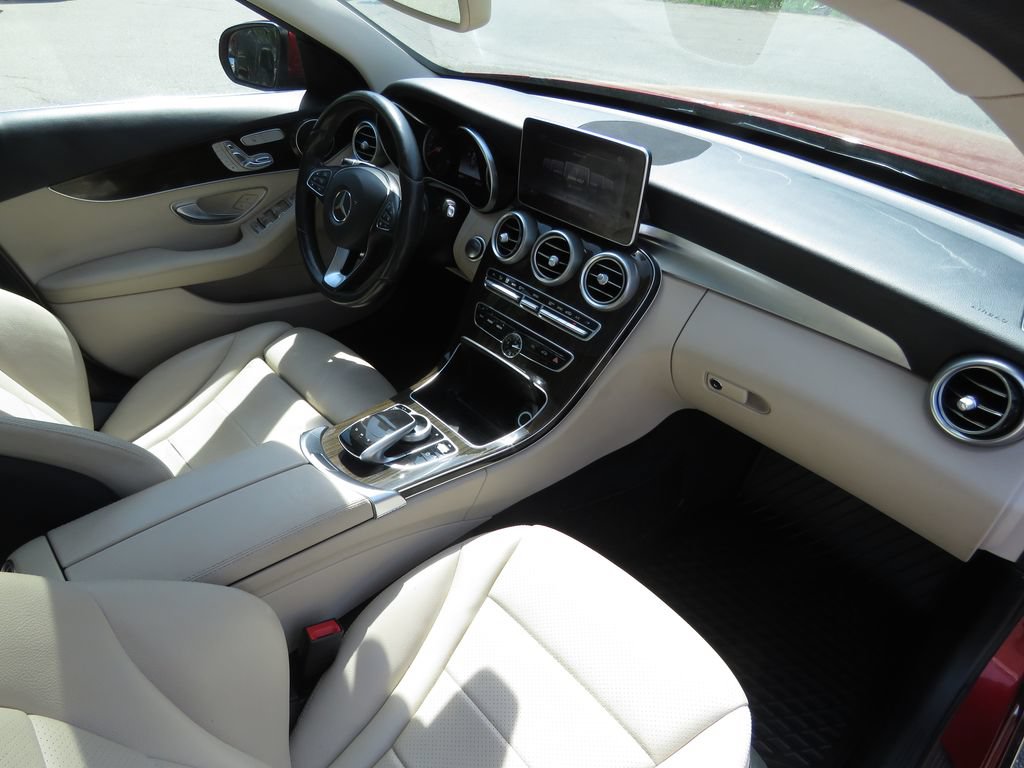 Used 2018 Mercedes-Benz C 300 4MATIC Sedan image 14