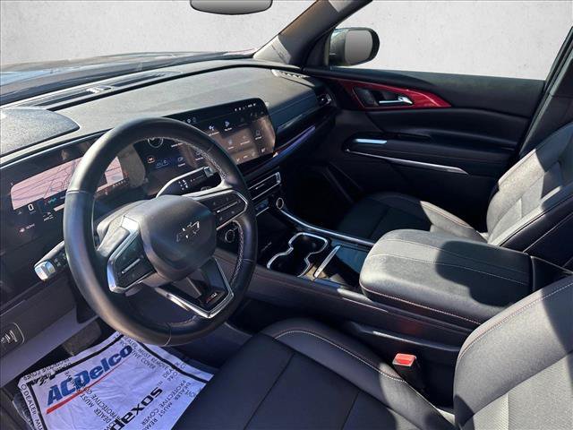 Used 2025 Chevrolet Traverse Z71 w/ Driver Confidence Package AWD/4WD image 10