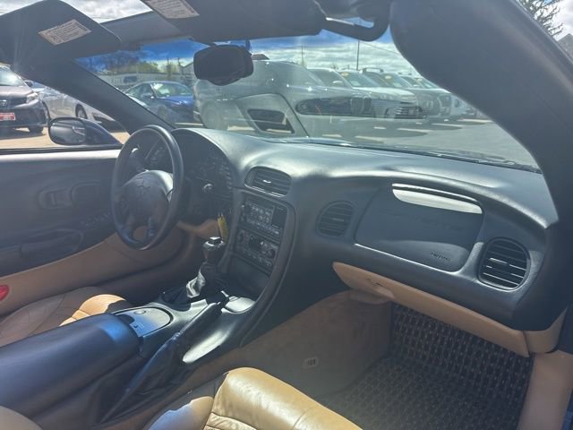 Used 2001 Chevrolet Corvette Convertible w/ Preferred Equipment Group2 RWD image 17