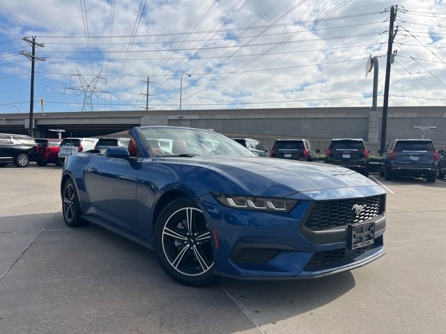 Used 2024 Ford Mustang Premium image 3