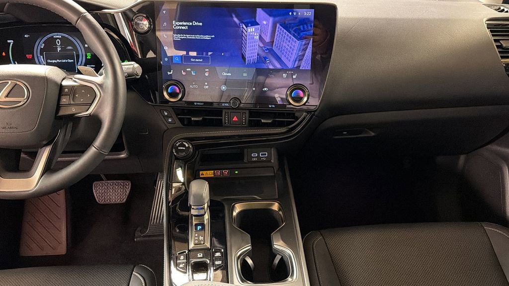 Used 2024 Lexus NX 450h+ 450h+ Luxury image 17