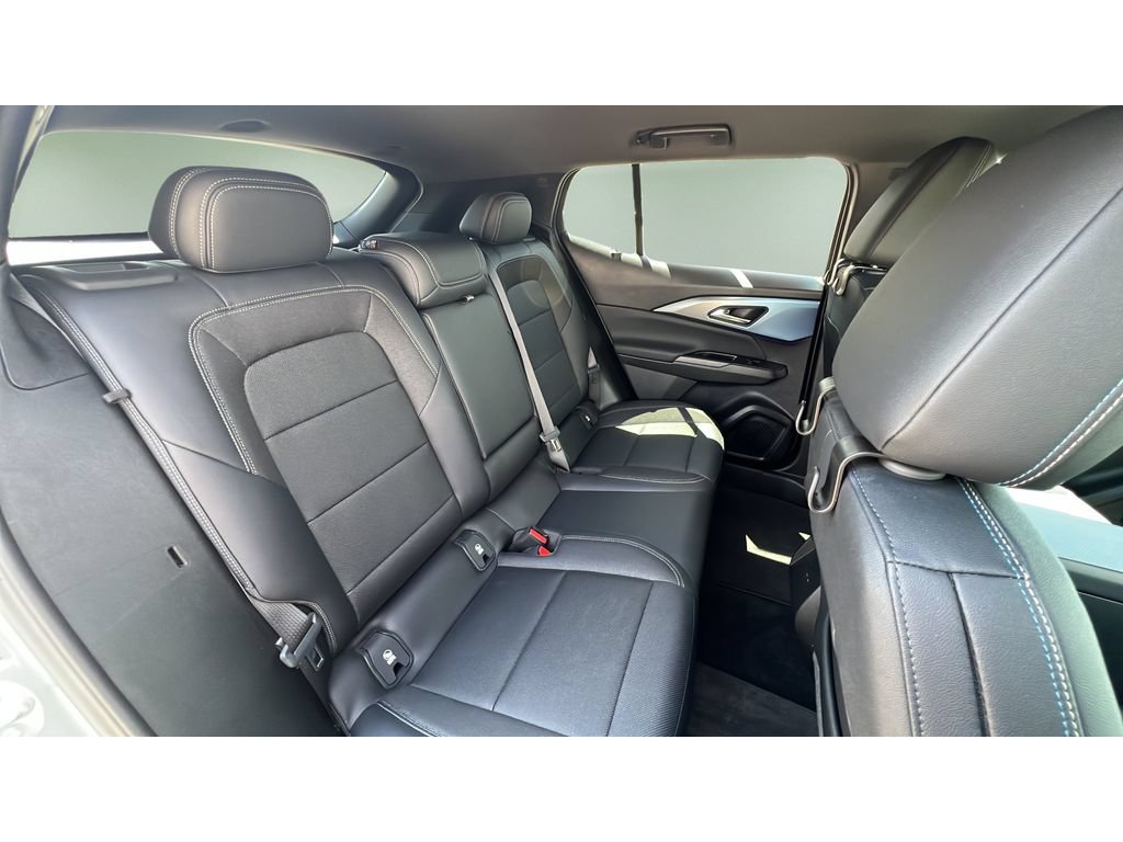 Certified 2025 Chevrolet Equinox EV LT w/ Convenience Package AWD/4WD image 31