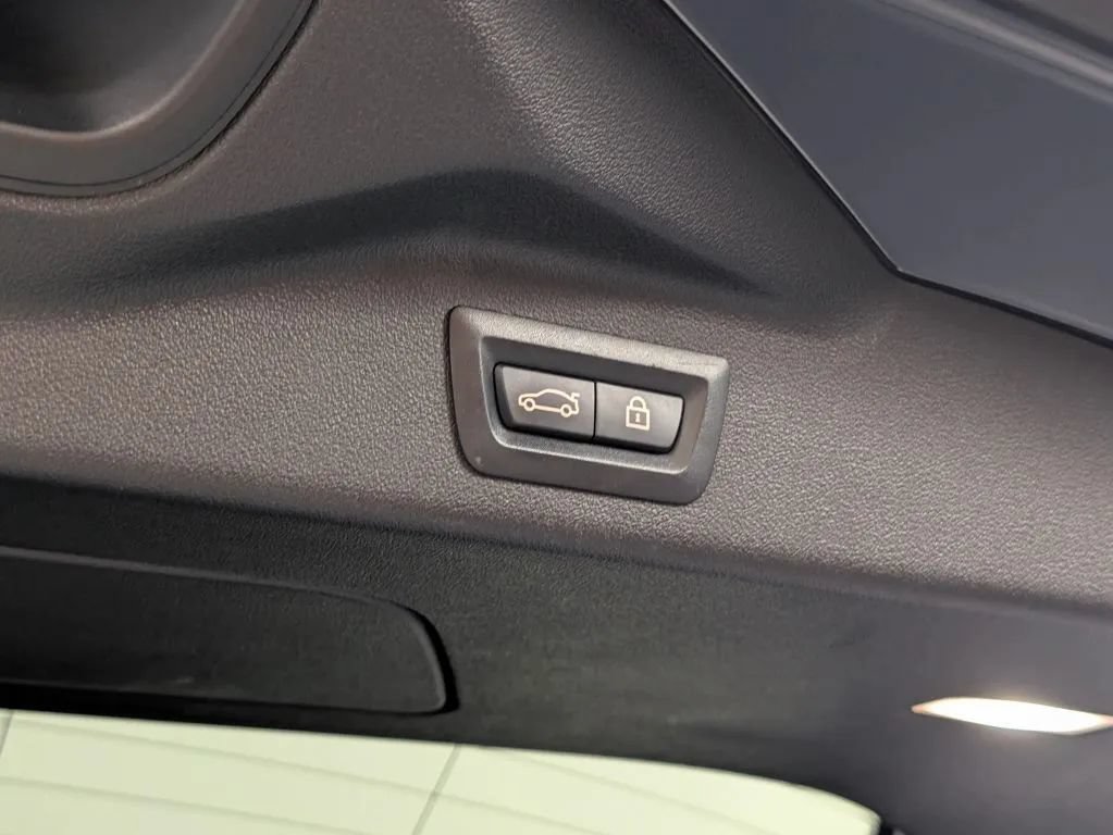 Used 2020 BMW X7 M50i w/ Executive Package AWD/4WD image 61