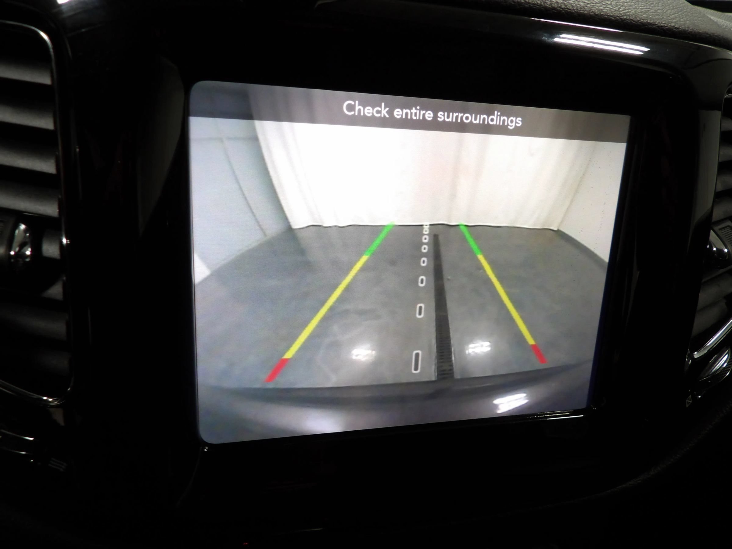Used 2019 Jeep Compass Limited w/ Safety & Security Group AWD/4WD image 19