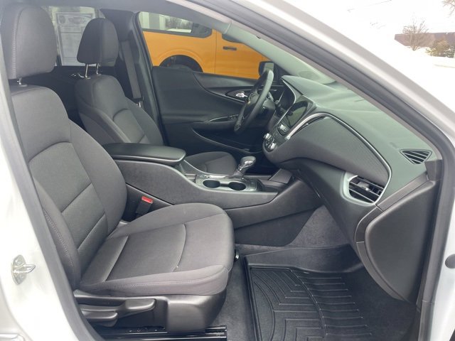 Used 2023 Chevrolet Malibu RS image 15