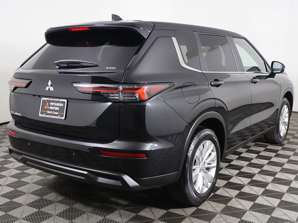 New 2026 Mitsubishi Outlander ES AWD/4WD image 11