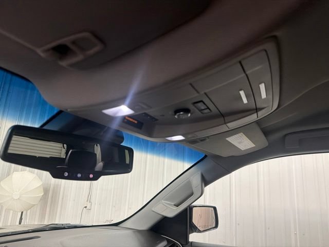 Used 2018 GMC Yukon Denali AWD/4WD image 40
