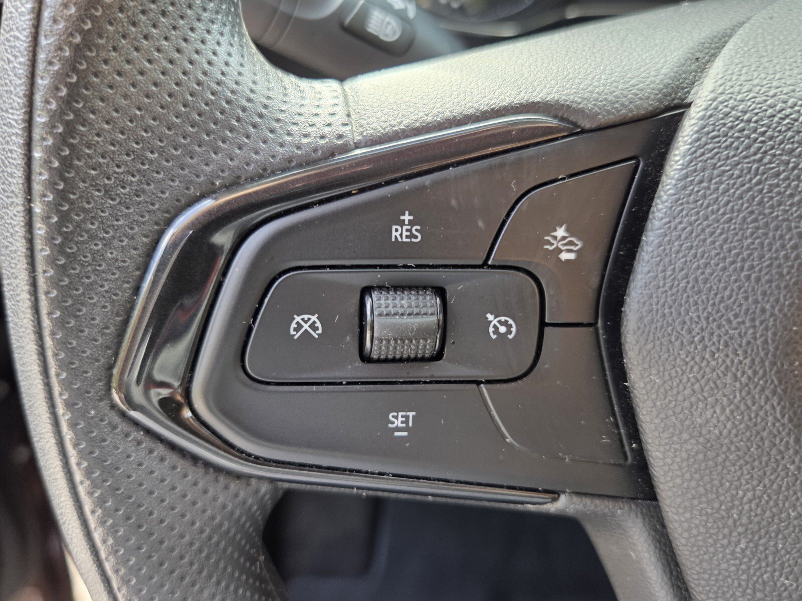 Certified 2023 Chevrolet TrailBlazer LT FWD image 32