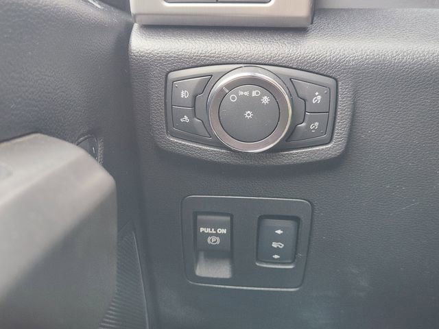 Used 2018 Ford F150 Platinum w/ Equipment Group 701A Luxury image 22