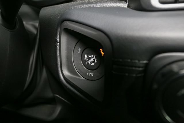 Used 2026 Jeep Wrangler Unlimited Sahara AWD/4WD image 28