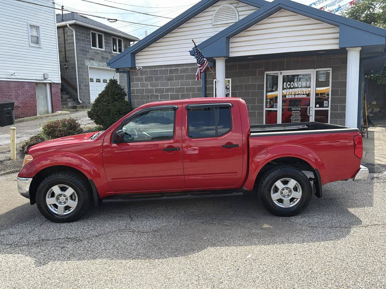 Used 2005 Nissan Frontier SE w/ (P01) Power Pkg AWD/4WD image 8