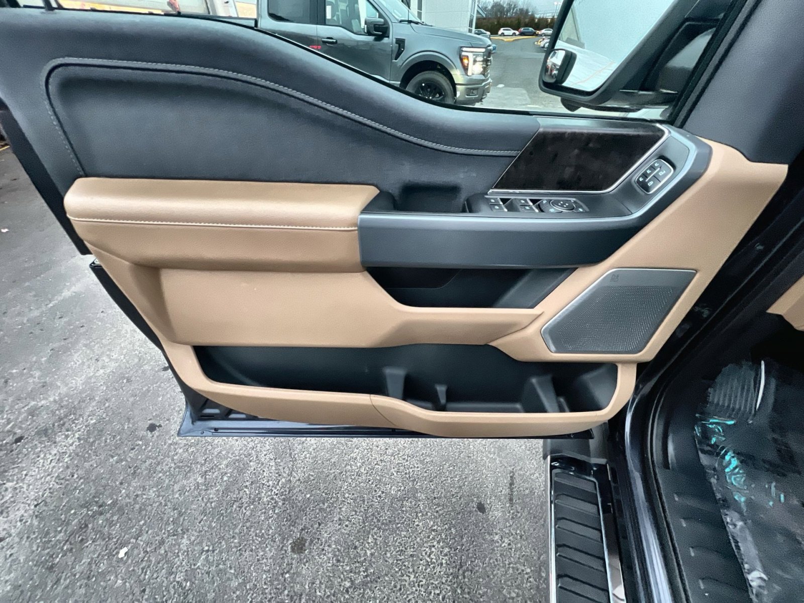 Used 2021 Ford F150 Lariat w/ Equipment Group 502A High image 15