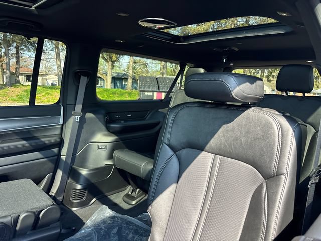 New 2026 Jeep Grand Wagoneer L Limited AWD/4WD image 8