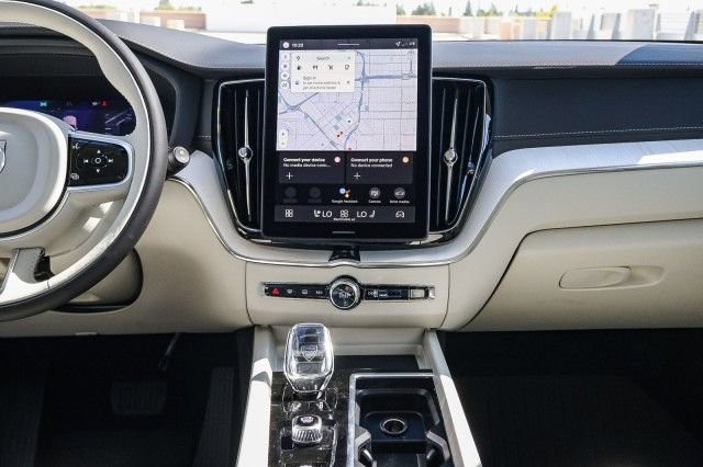 New 2026 Volvo XC60 B5 Ultra w/ Climate Package image 10