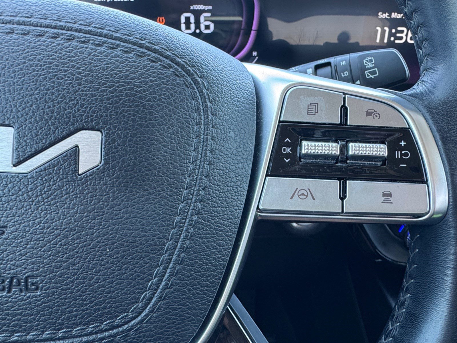 Used 2024 Kia Telluride LX image 17