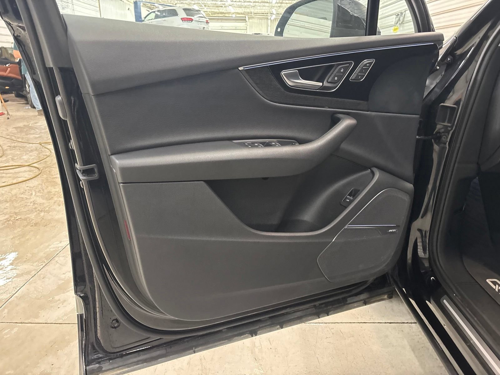 Used 2019 Audi Q7 3.0T Premium Plus w/ Premium Plus Package AWD/4WD image 9