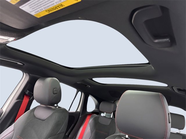 Used 2025 Mercedes-Benz GLA 35 AMG 4MATIC image 30