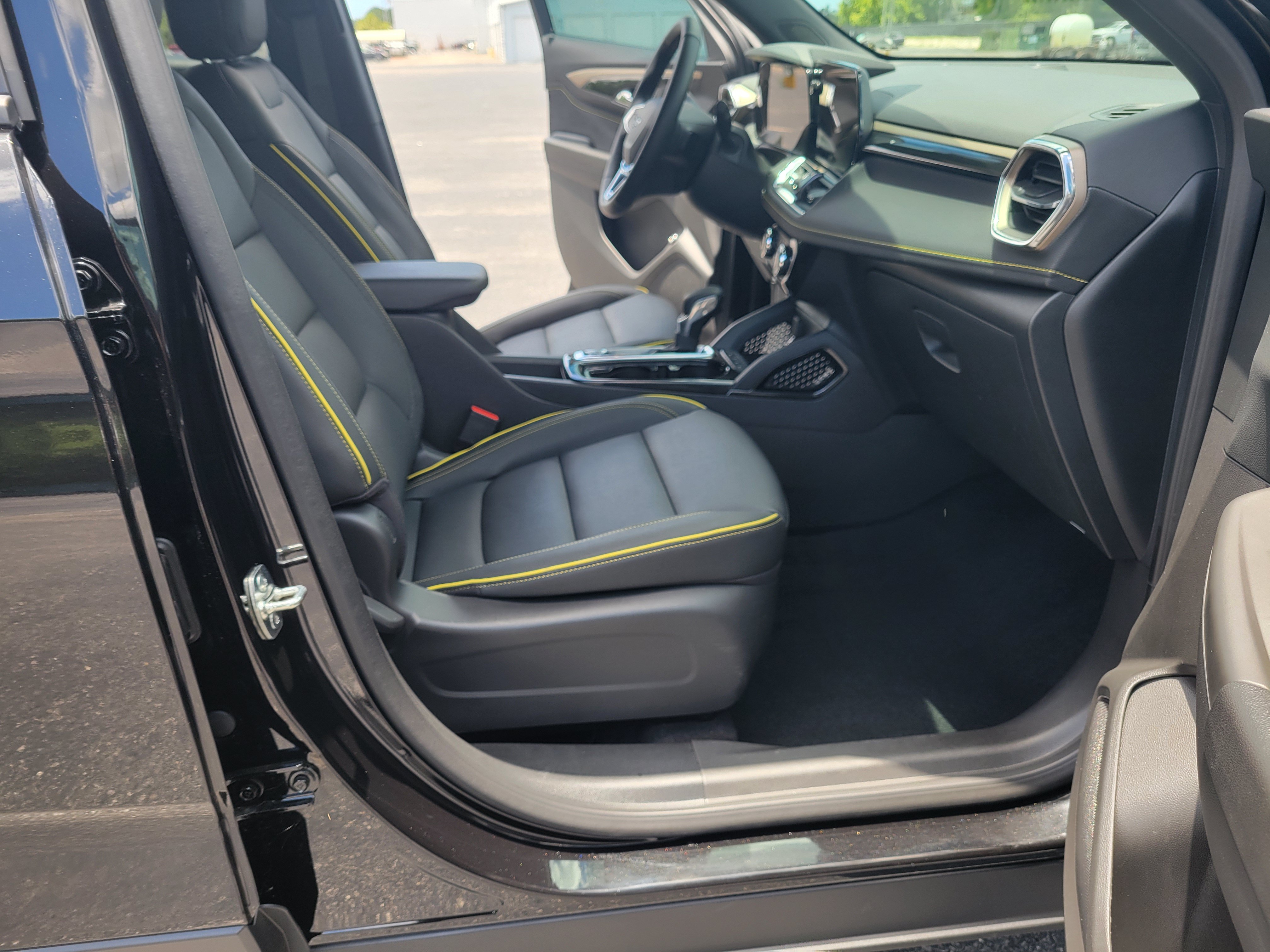 Certified 2026 Chevrolet TrailBlazer ACTIV w/ Convenience Package FWD image 28