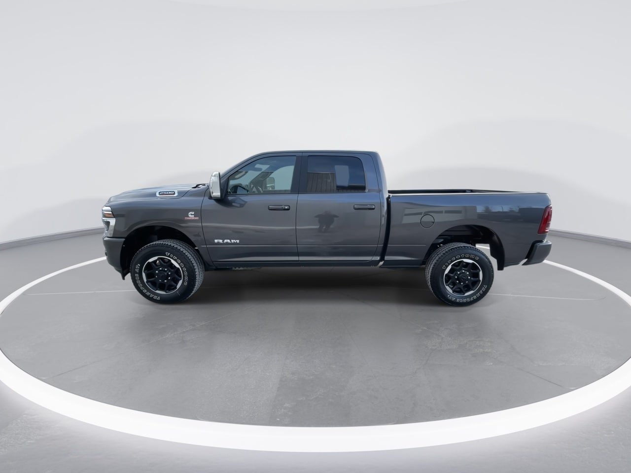 Used 2026 RAM 2500 Laramie AWD/4WD image 11