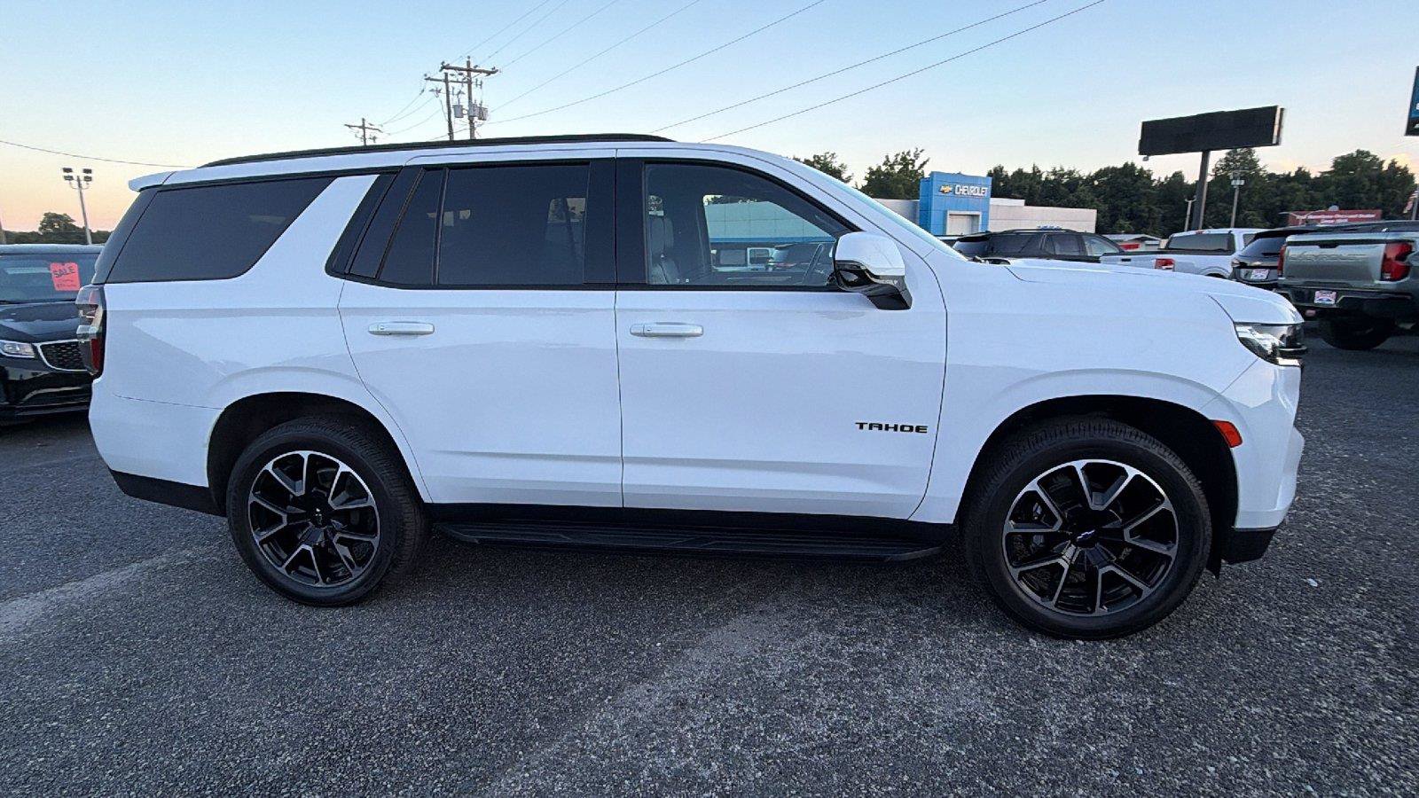 Used 2021 Chevrolet Tahoe RST w/ Luxury Package RWD image 8