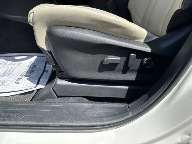 Used 2023 Subaru Ascent Limited w/ Technology Package AWD/4WD image 16