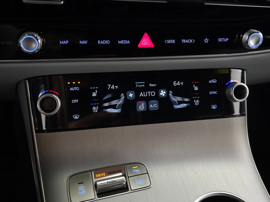 Used 2026 Genesis GV70 2.5T Advanced image 25