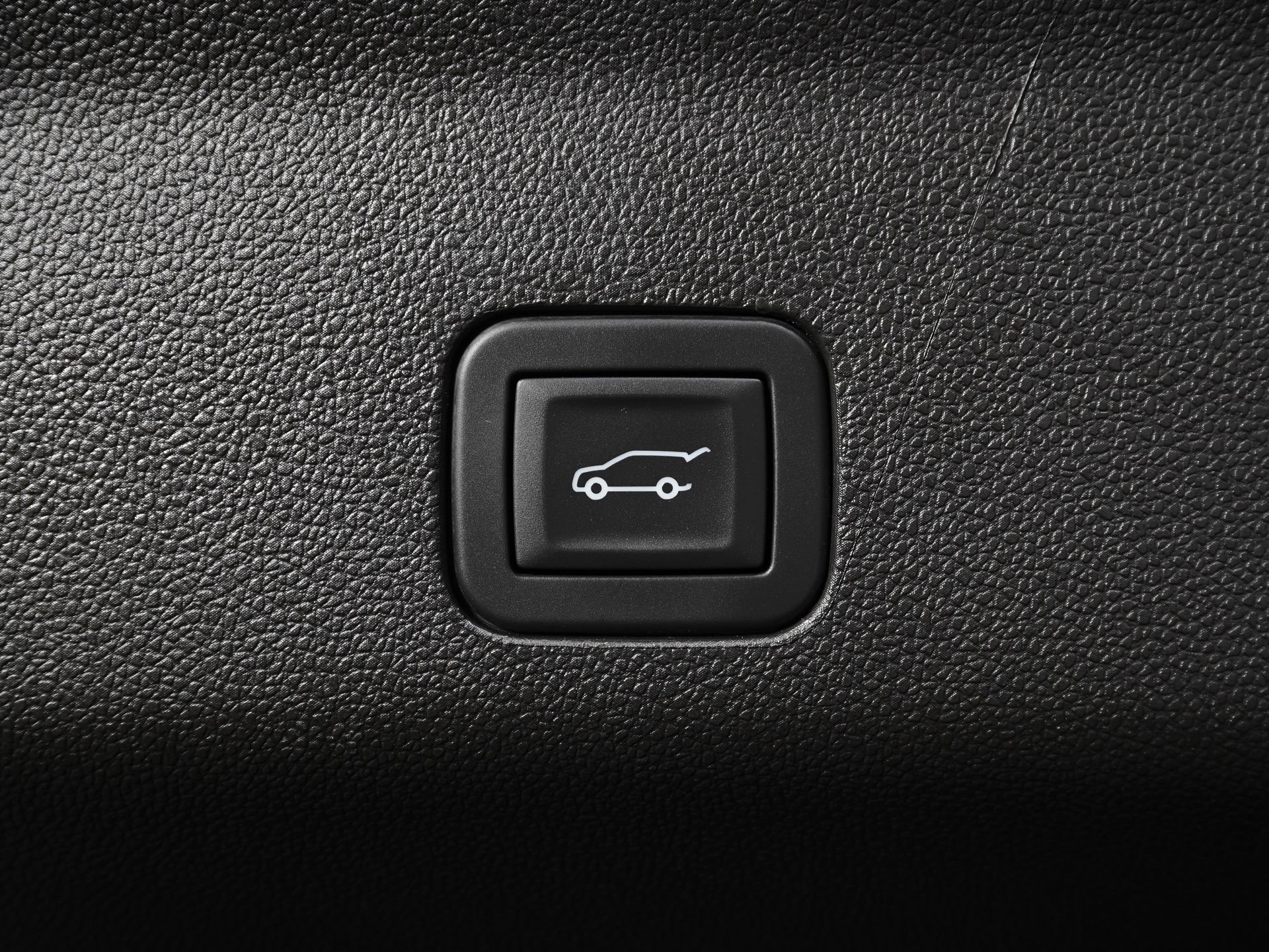 Used 2026 Cadillac Escalade Platinum Luxury w/ LPO, Floor Liner Package AWD/4WD image 14