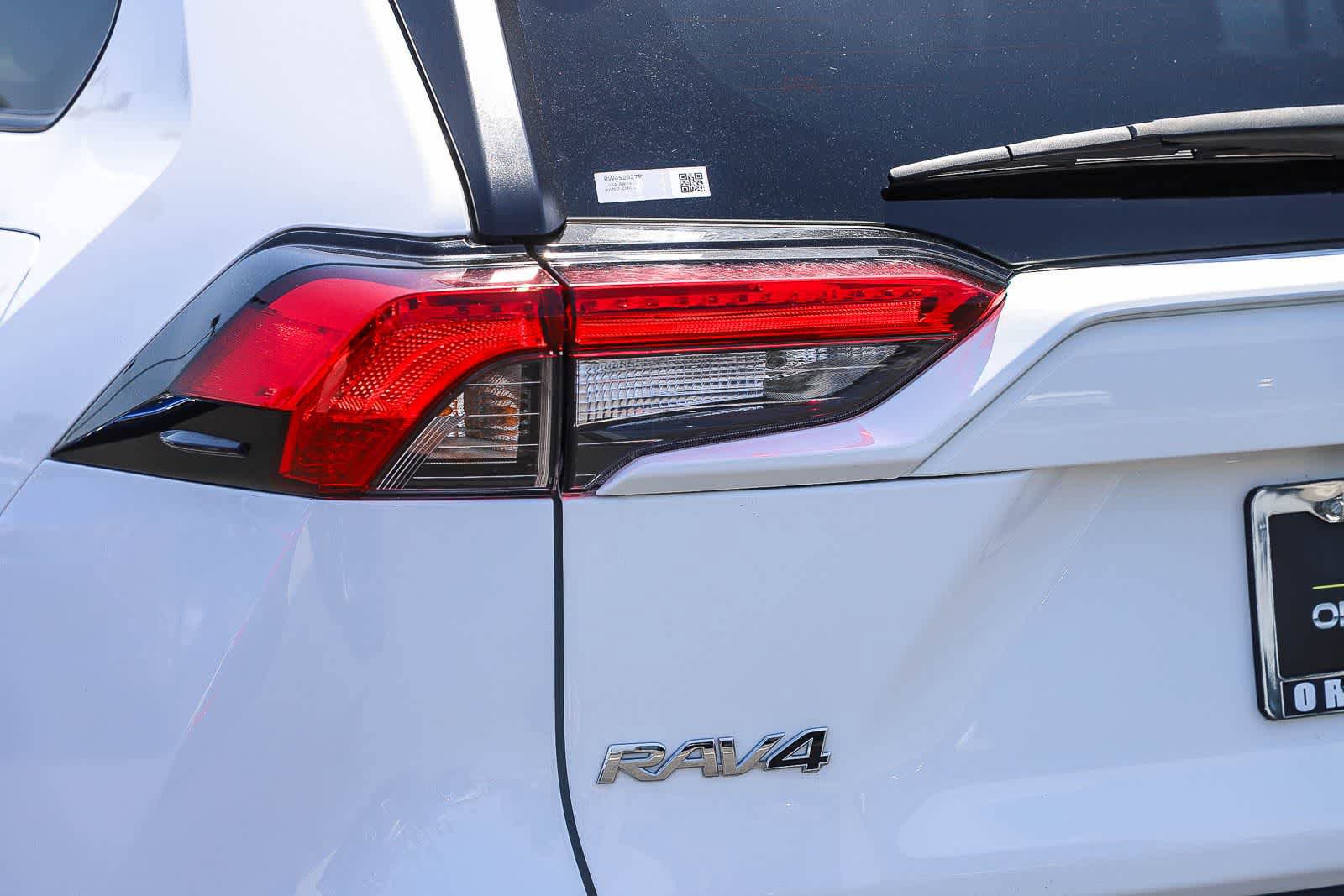 Used 2024 Toyota RAV4 LE AWD/4WD image 9