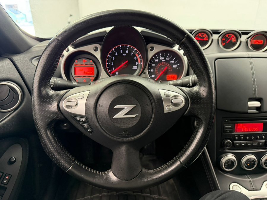 Used 2016 Nissan 370Z Touring Sport image 38
