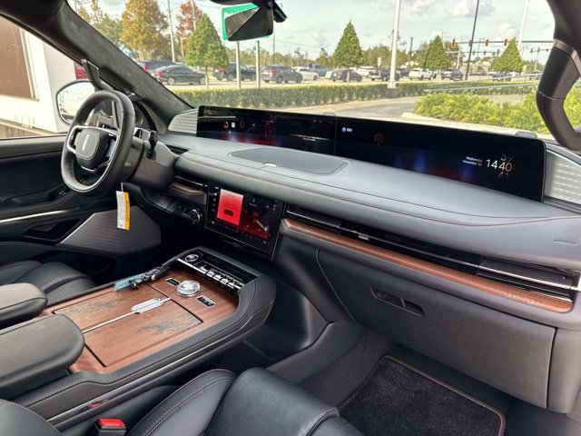 New 2025 Lincoln Navigator L Black Label image 20