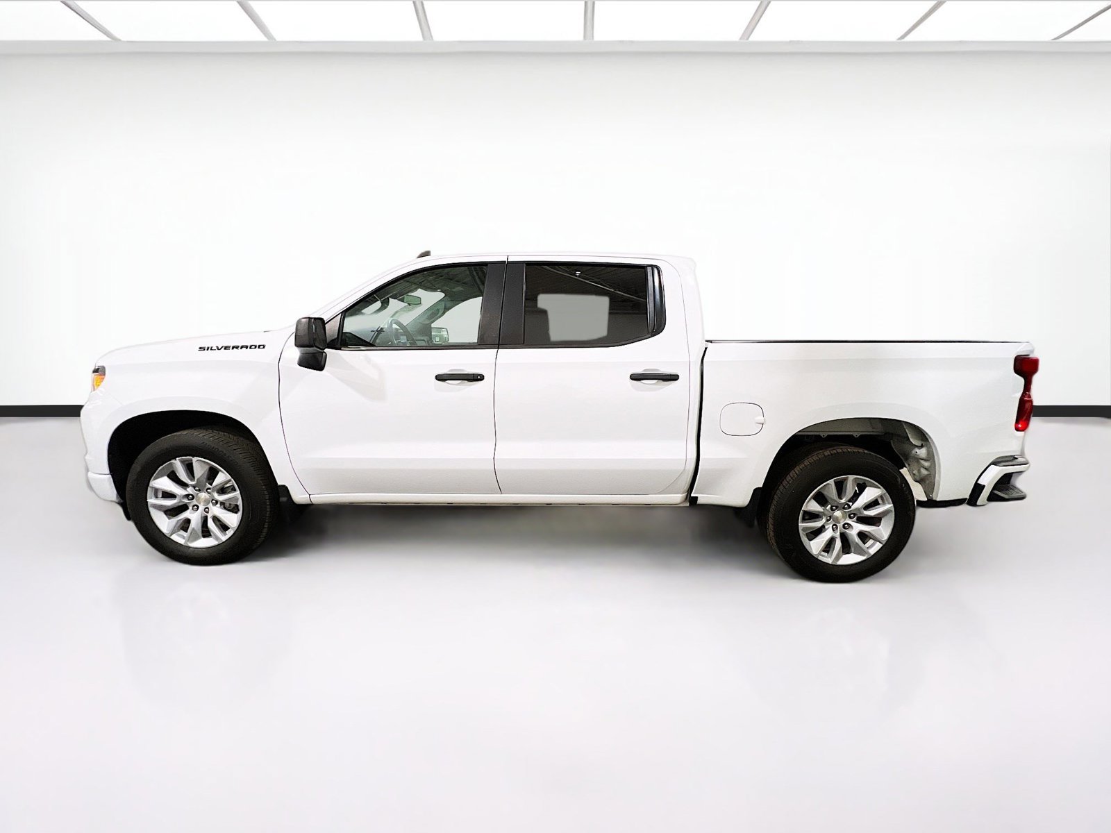 Used 2022 Chevrolet Silverado 1500 Custom w/ LPO, Dark Essentials Package RWD image 21