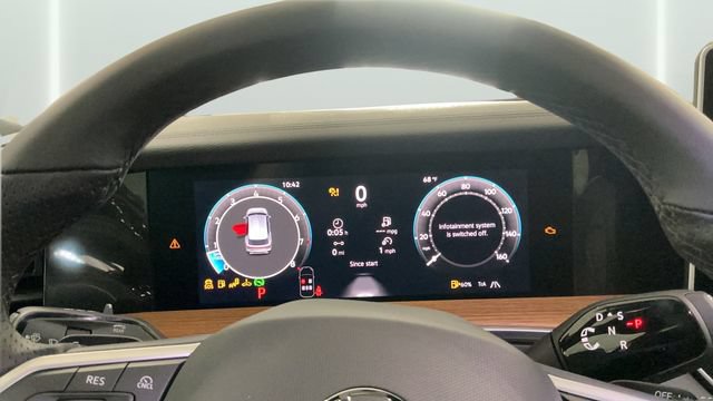 New 2026 Volkswagen Tiguan SEL R-Line AWD/4WD image 21