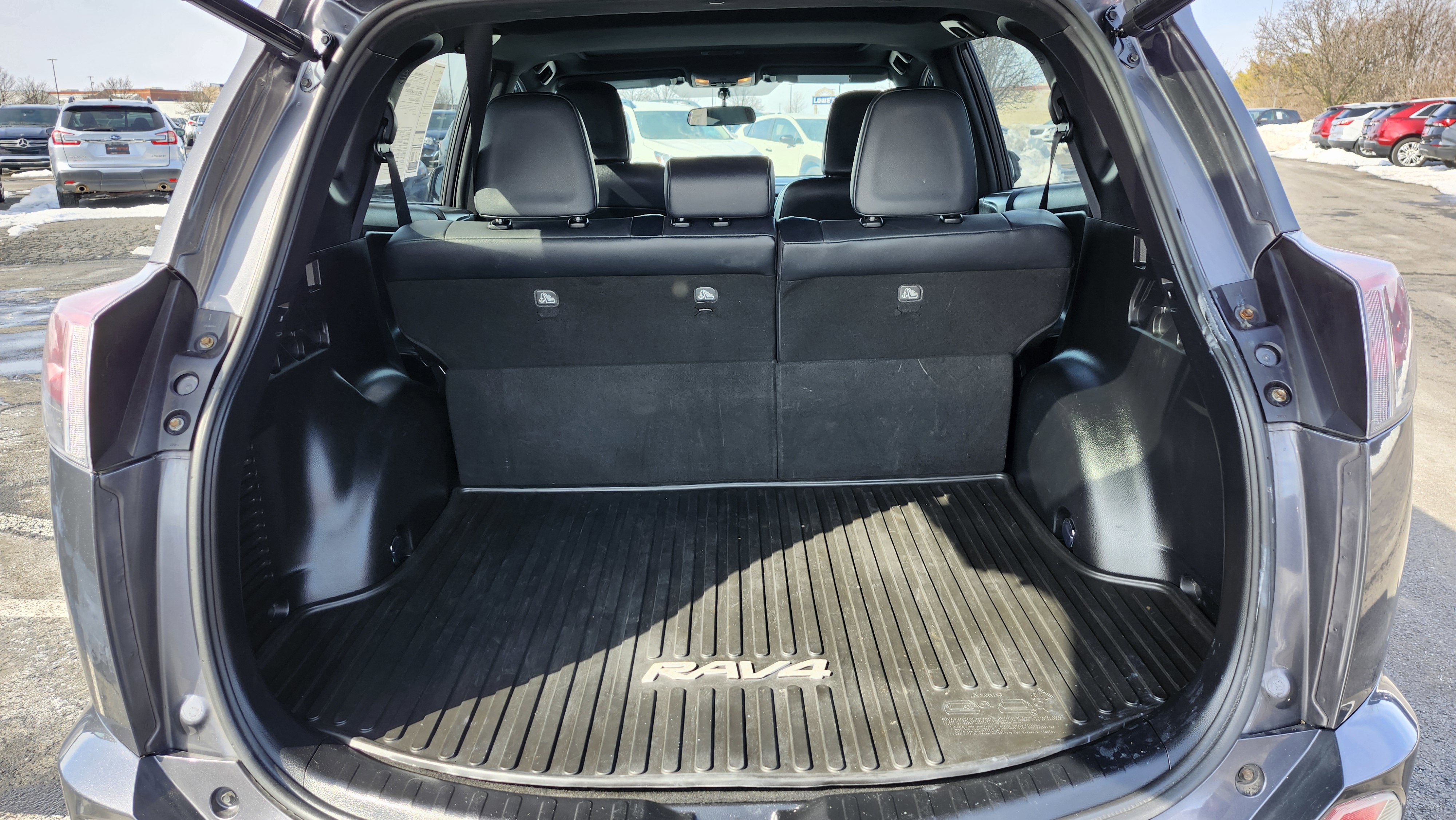 Used 2016 Toyota RAV4 SE image 20