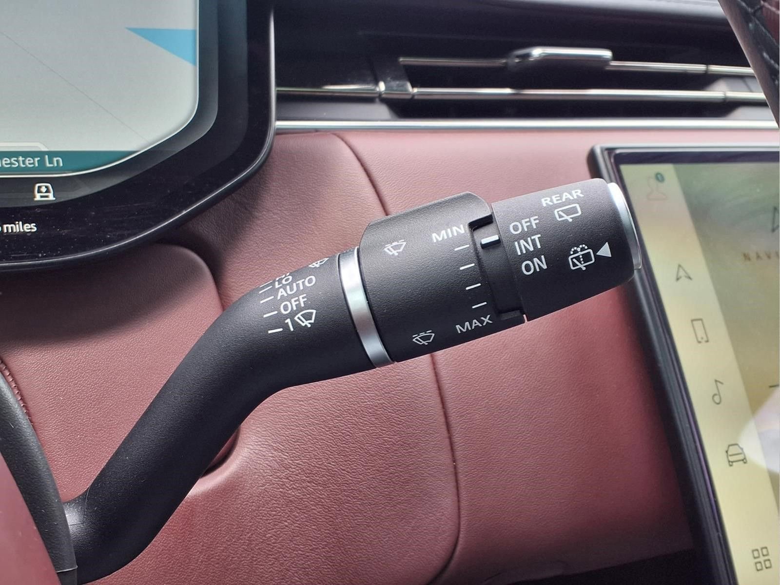 Used 2023 Land Rover Range Rover SE AWD/4WD image 25