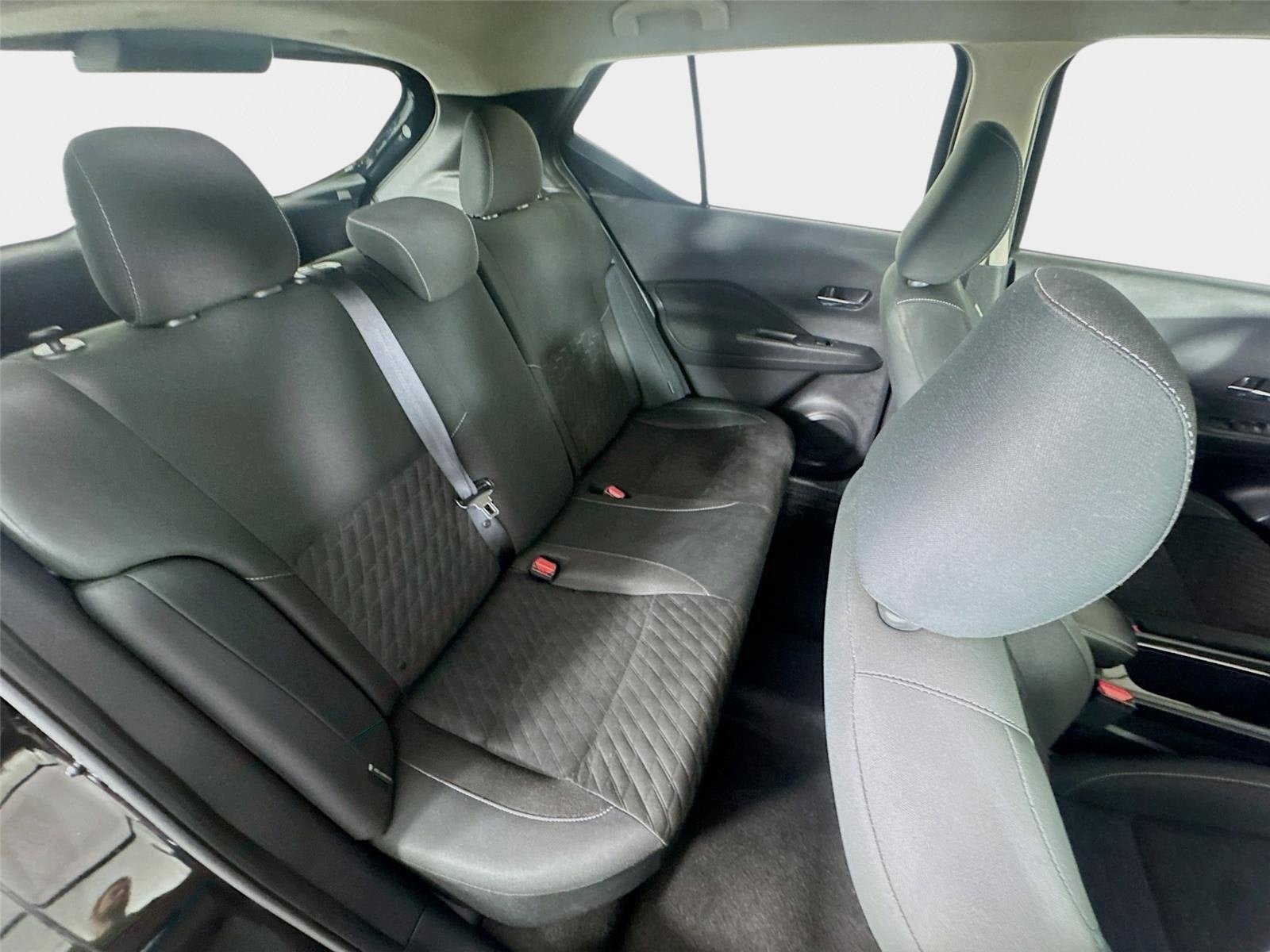 Certified 2021 Nissan Kicks SV FWD image 24