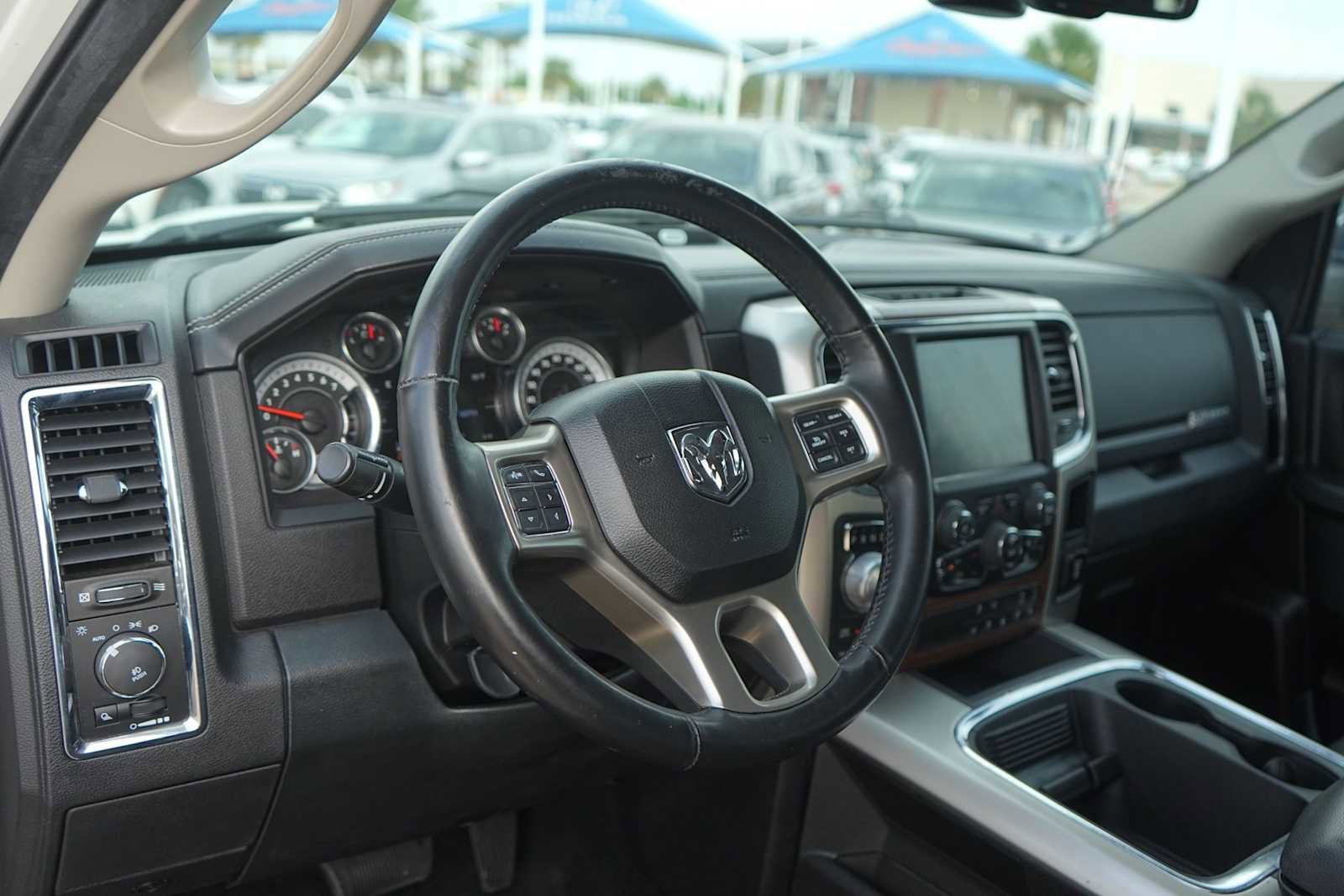 Used 2016 RAM 1500 Laramie w/ Convenience Group AWD/4WD image 2
