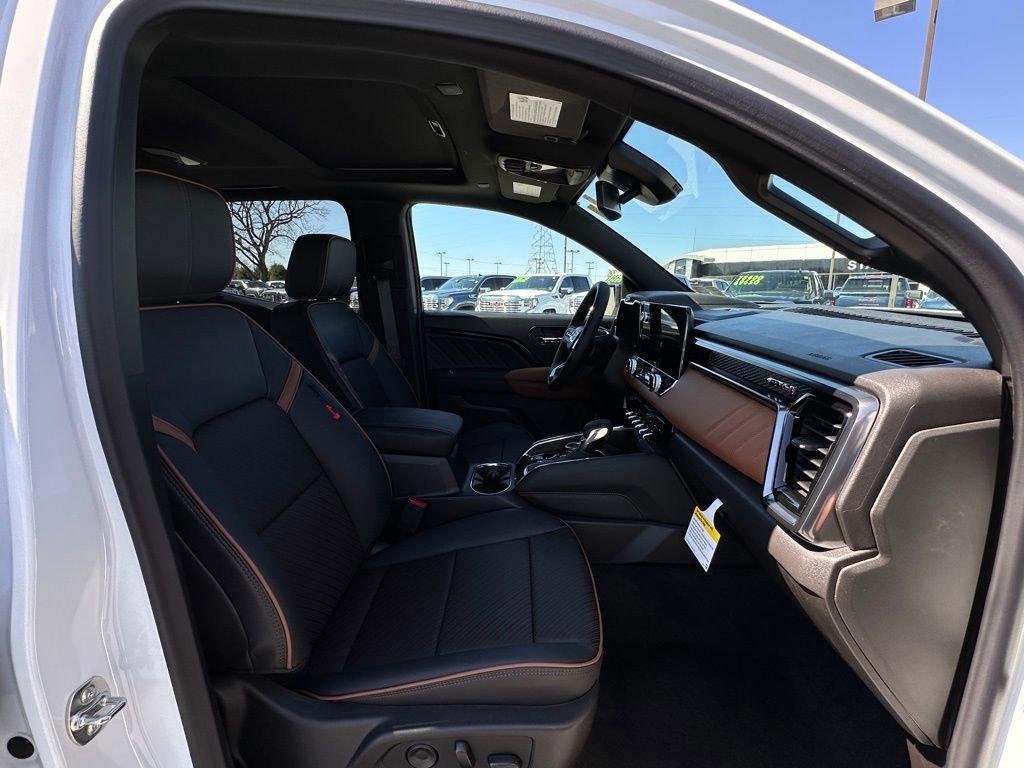 New 2026 GMC Canyon AT4 w/ Technology Plus Package AWD/4WD image 11