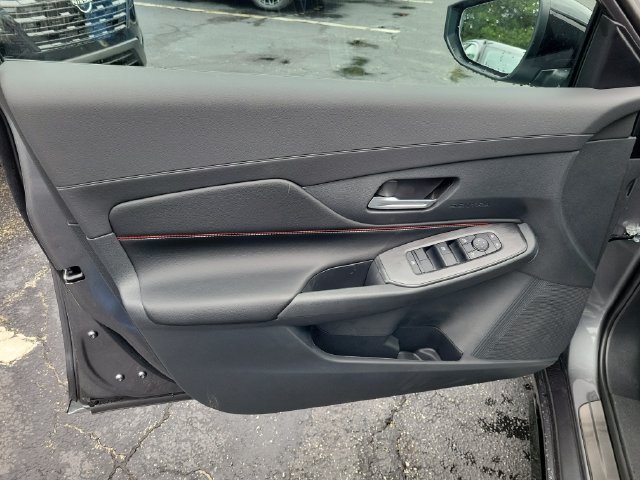 New 2027 Nissan Sentra SR w/ Floor Mat Package FWD image 13