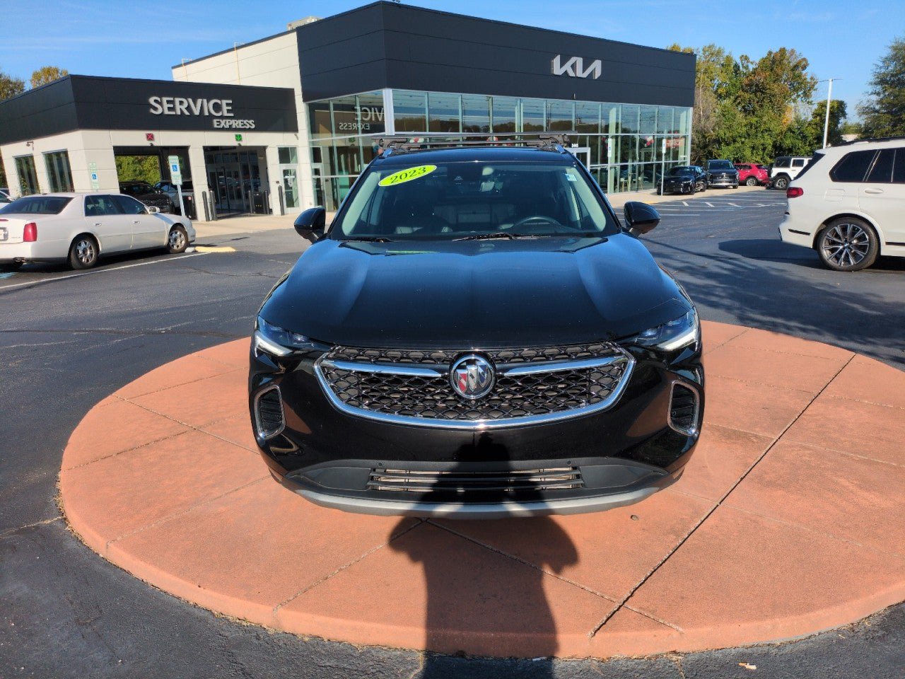 Used 2023 Buick Envision Avenir FWD image 2