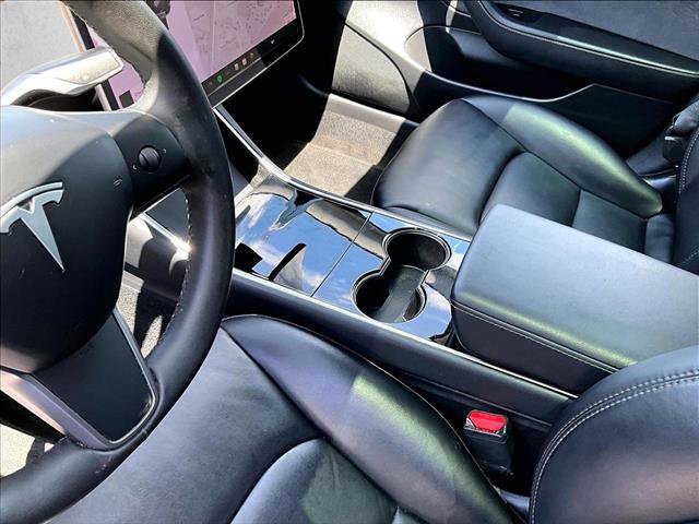 Used 2020 Tesla Model 3 Standard Range Plus image 14