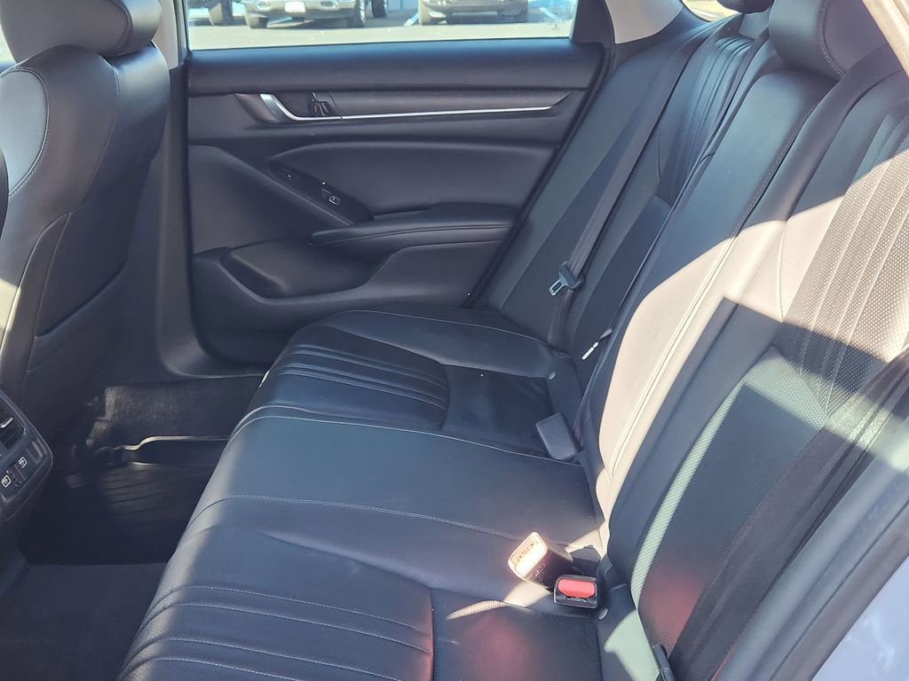 Used 2021 Honda Accord Touring image 11