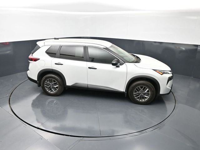 Certified 2025 Nissan Rogue S FWD image 19