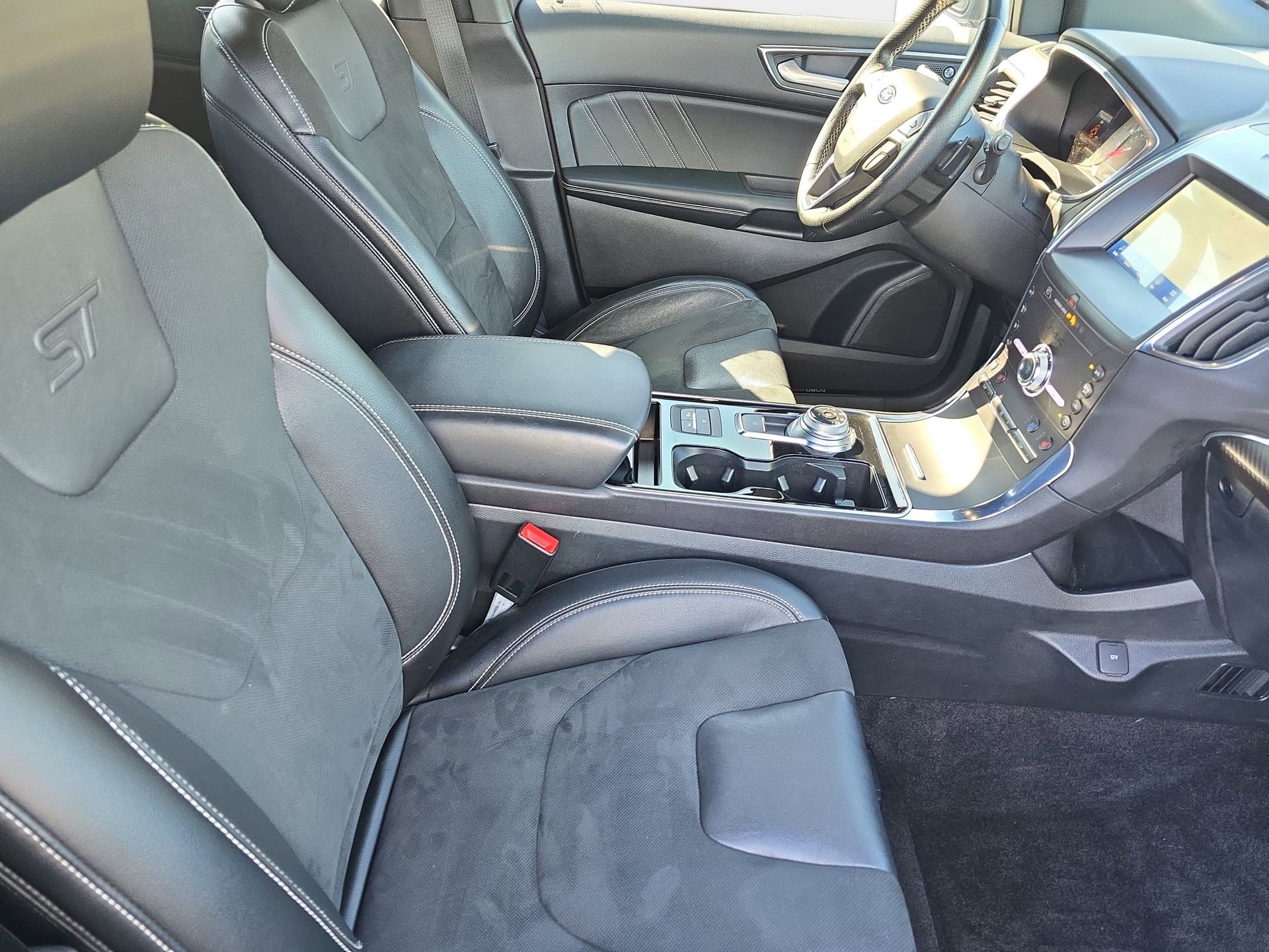 Used 2020 Ford Edge ST w/ Equipment Group 401A image 10