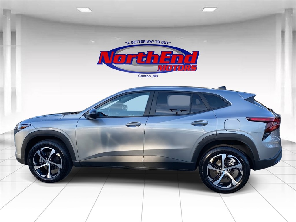 Used 2025 Chevrolet Trax RS w/ Driver Confidence Package image 5