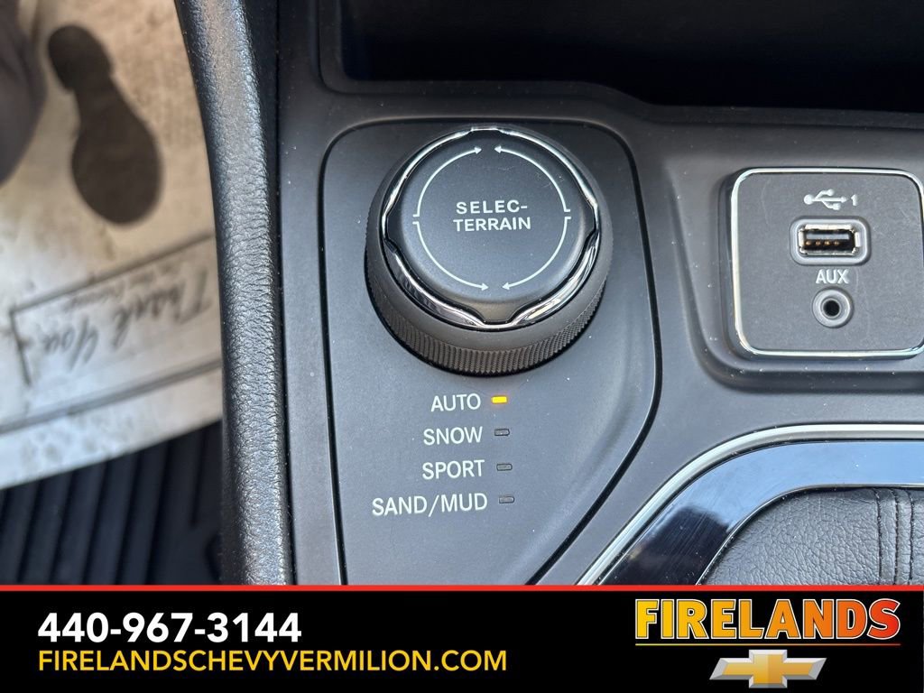 Used 2022 Jeep Cherokee Limited w/ Mopar Interior Package image 23