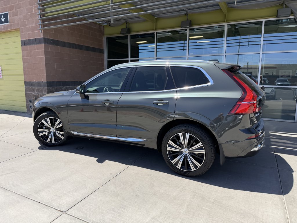 Used 2022 Volvo XC60 B5 Inscription w/ Advanced Package FWD image 5
