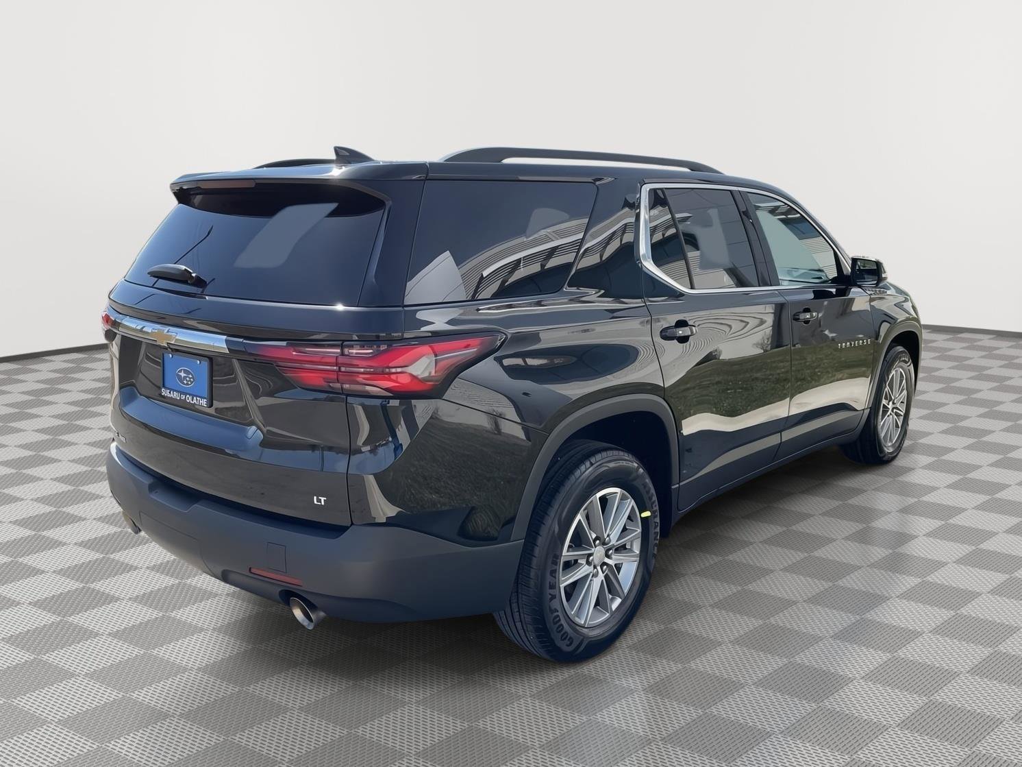 Used 2023 Chevrolet Traverse LT w/ LPO, Floor Liner Package AWD/4WD image 7