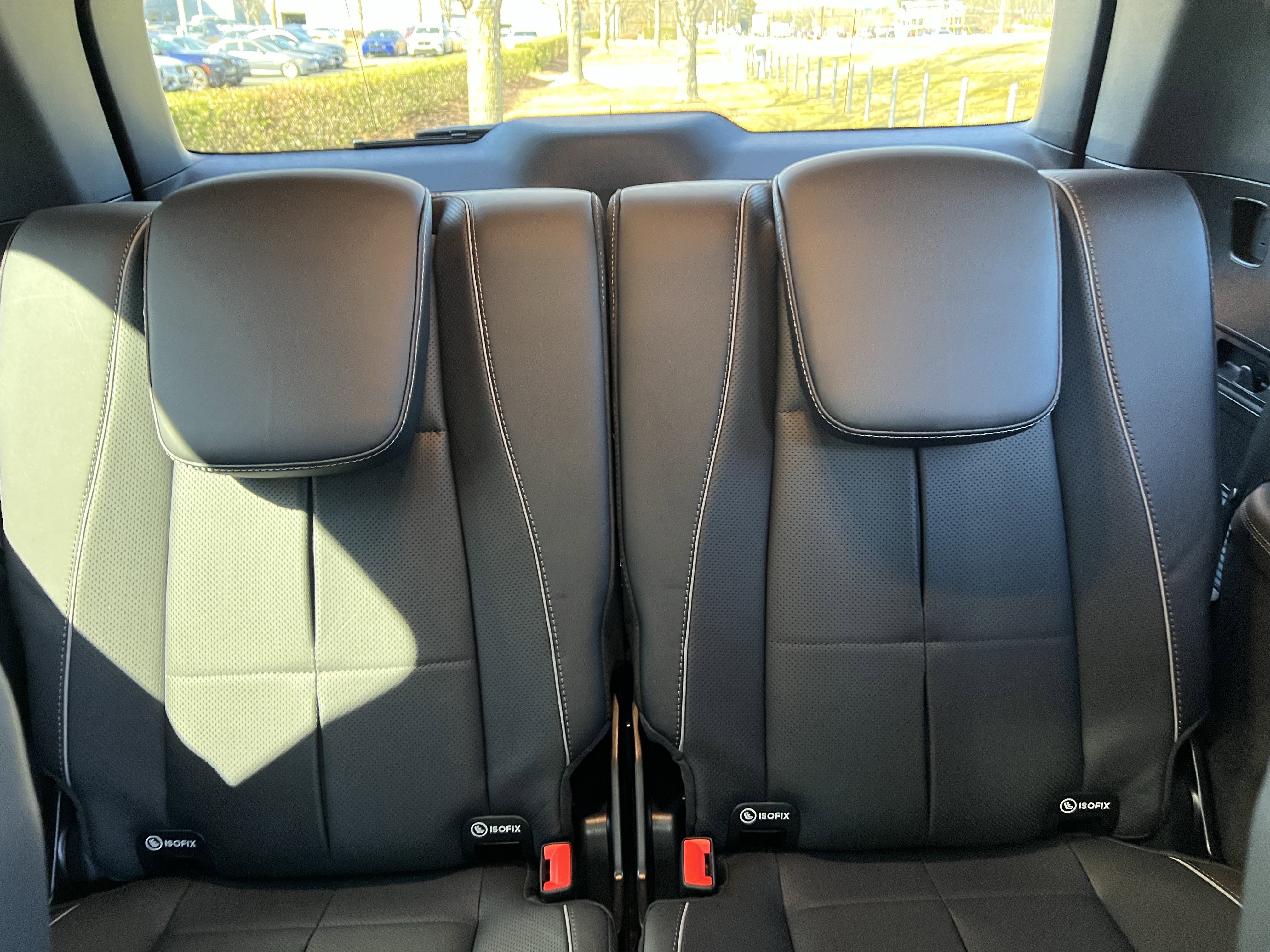 Used 2025 Mercedes-Benz GLS 450 4MATIC image 33