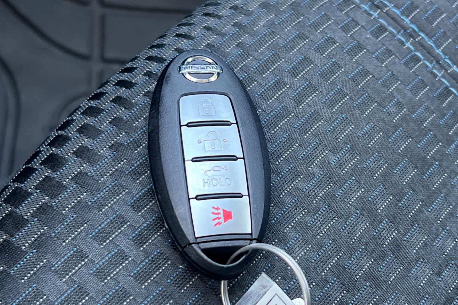 Used 2016 Nissan Sentra SR w/ Driver's Assist Package FWD image 28