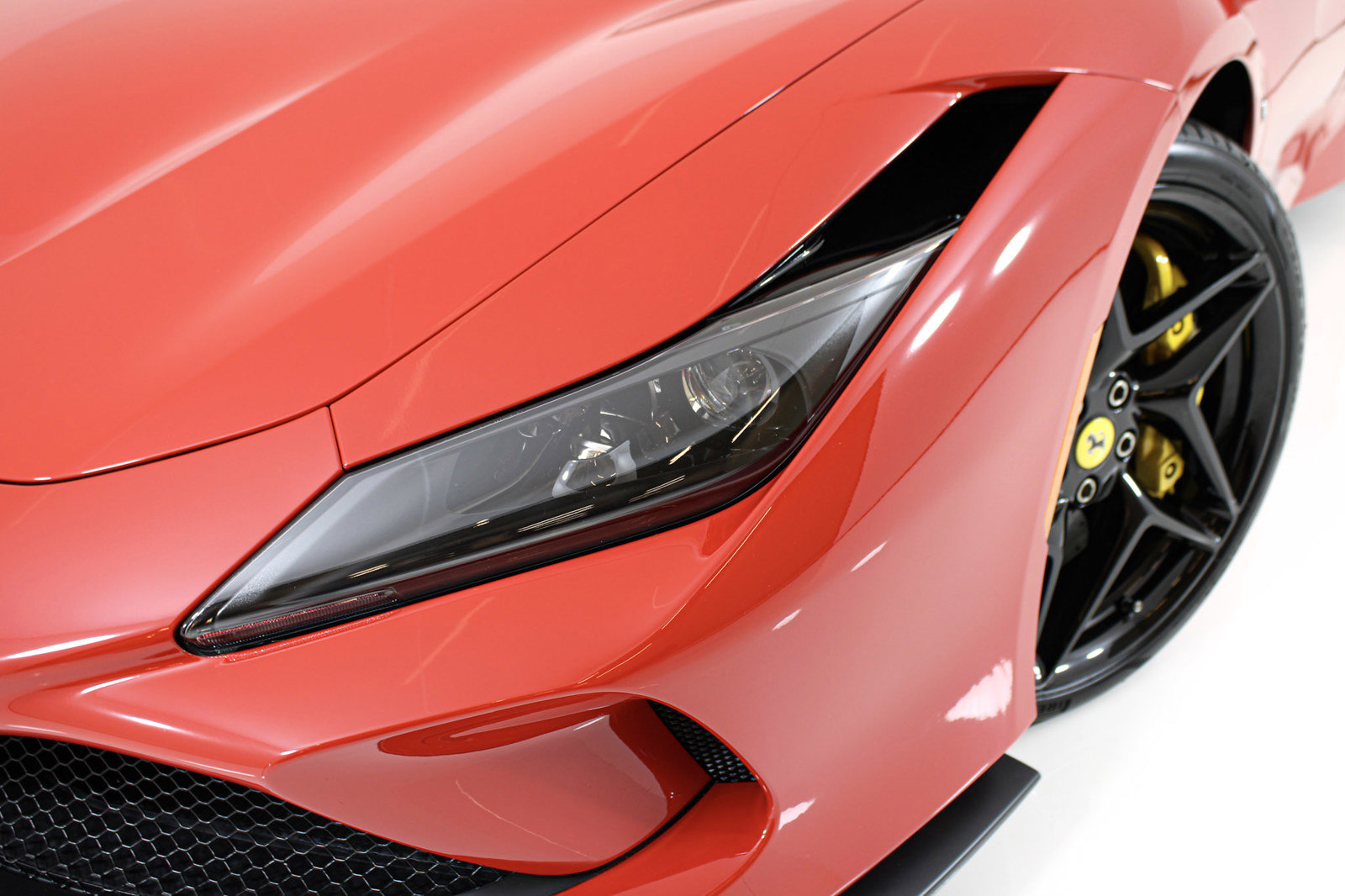 Certified 2022 Ferrari F8 Tributo RWD image 60